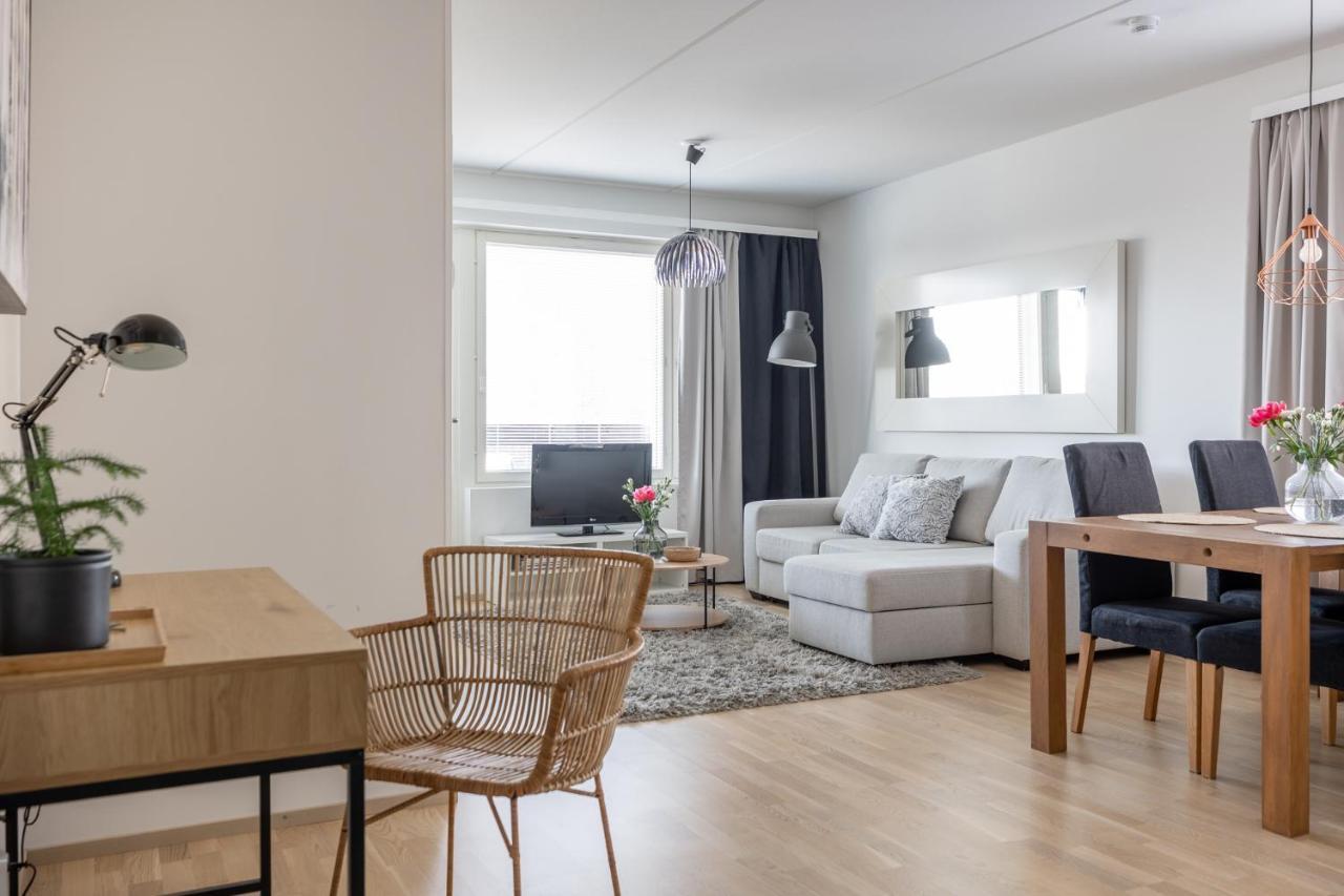 Arctic Railway City Suite โรวานิเอมิ ภายนอก รูปภาพ